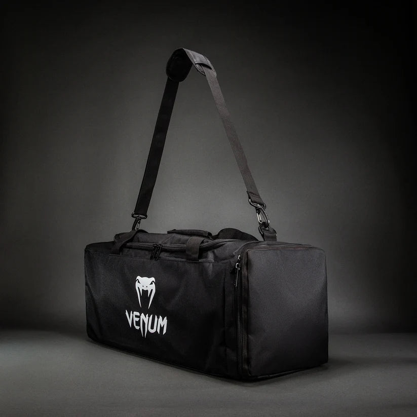 Maletin deportiva Venum Essential (37L) - Negra