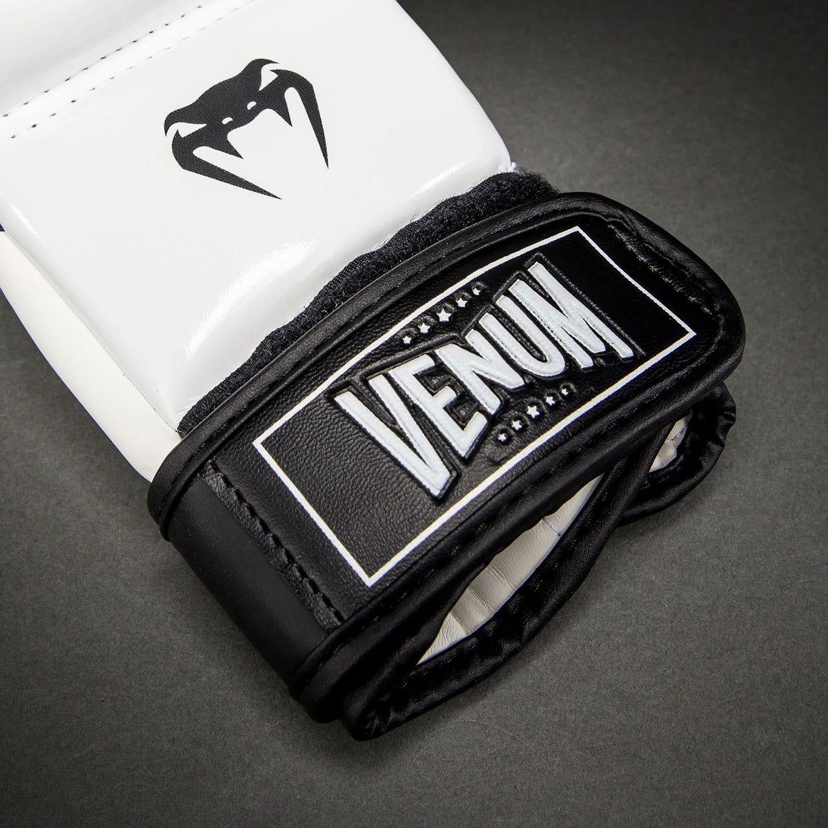 Guantes de Sparring Venum Attack 2.0 - Negro/blanco
