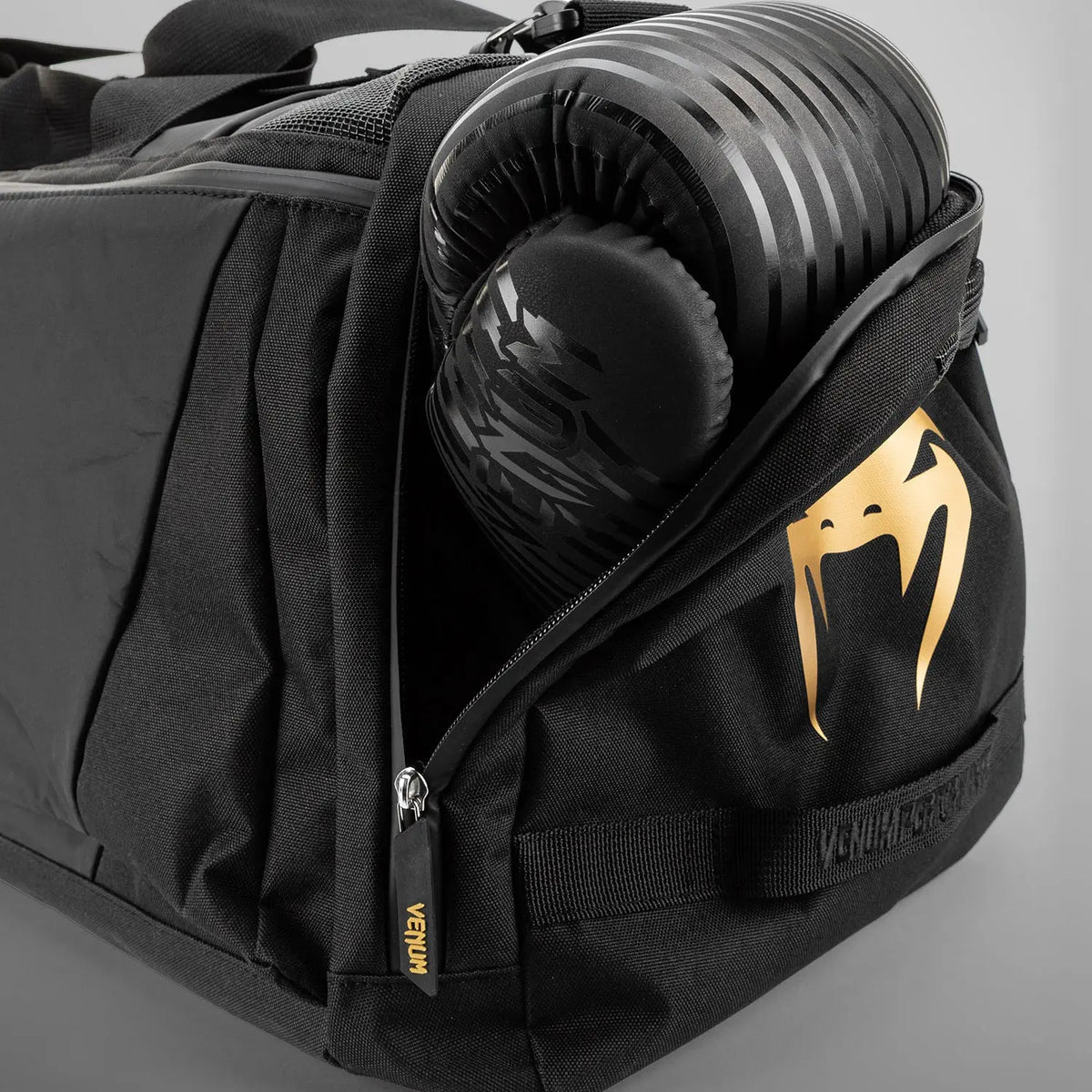 Maletin deportivas Venum Trainer Lite Evo (48L) - Negro/Dorado
