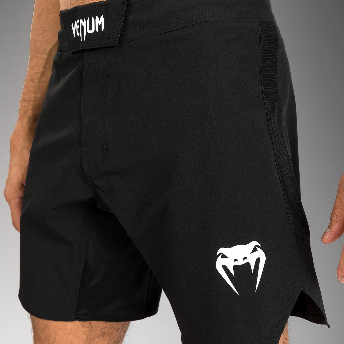 Short de combate Venum Contender