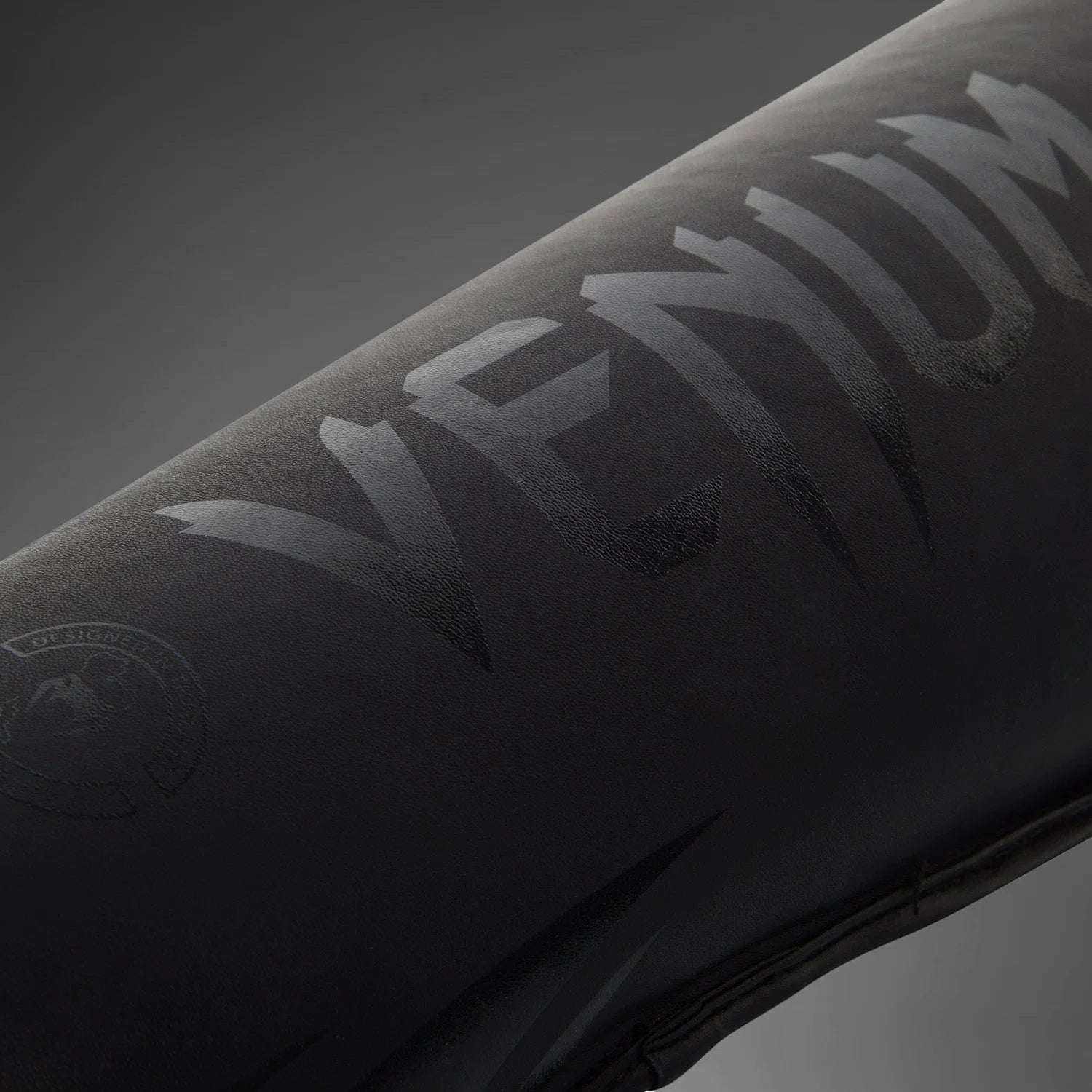 Espinilleras Venum Challenger  - Mate/Negro